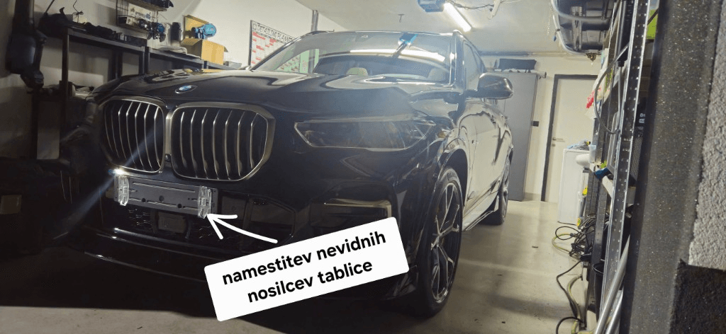 Namestitev nevidnih nosilcev tablice