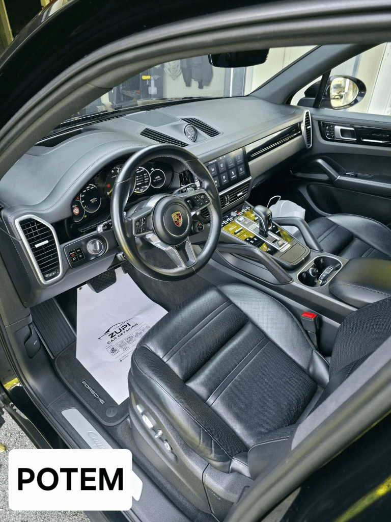 Notranjost Porsche Cayenne po obdelavi